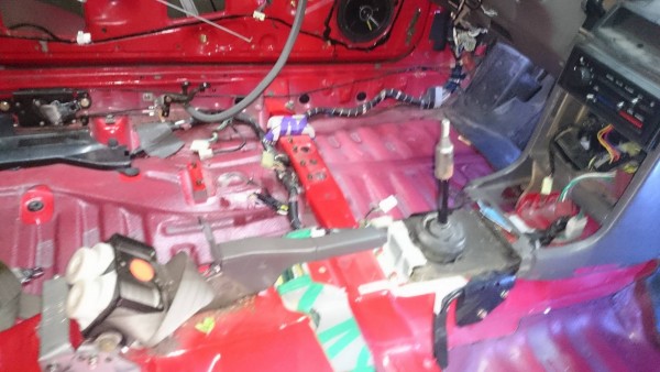 Innenraum vorne.jpg (193.02 KiB) 46653 mal betrachtet Innenraum vorne.jpg