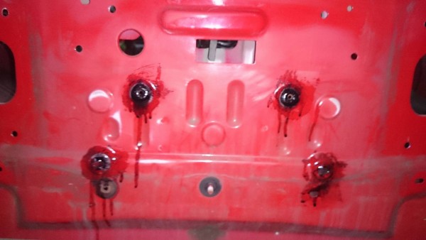 Hinten.jpg (122.6 KiB) 39847 mal betrachtet Hinten.jpg